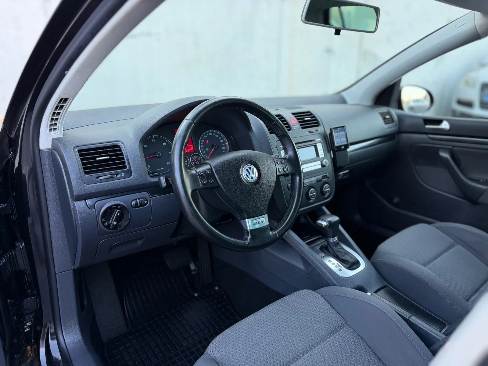 VW Golf 1.9TDi~105hp~GT~DSG~157000км!, снимка 8 - Автомобили и джипове - 56135578
