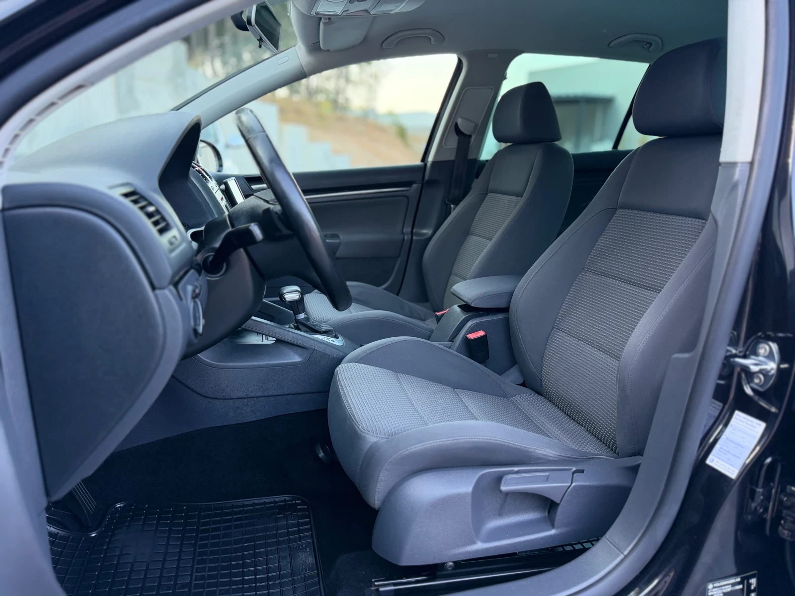 VW Golf 1.9TDi~105hp~GT~DSG~157000км!, снимка 9 - Автомобили и джипове - 56135578