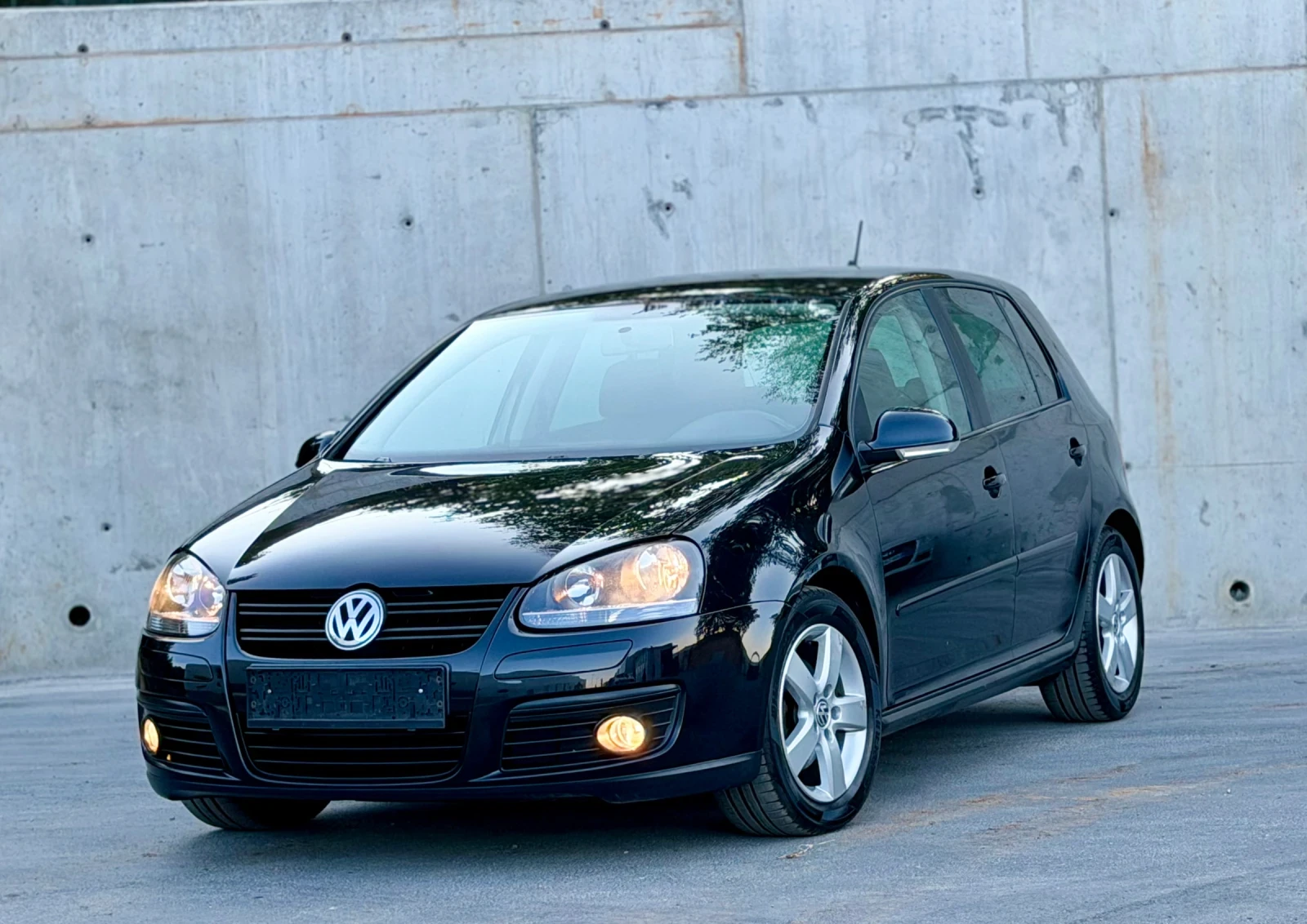 VW Golf 1.9TDi~105hp~GT~DSG~157000км!