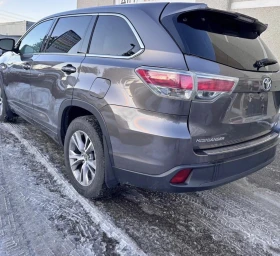 Toyota Highlander ПЕРФЕКТЕН ЗА ГАЗ * * ЕДИН СОБСТВЕНИК * * CARFAX * , снимка 4