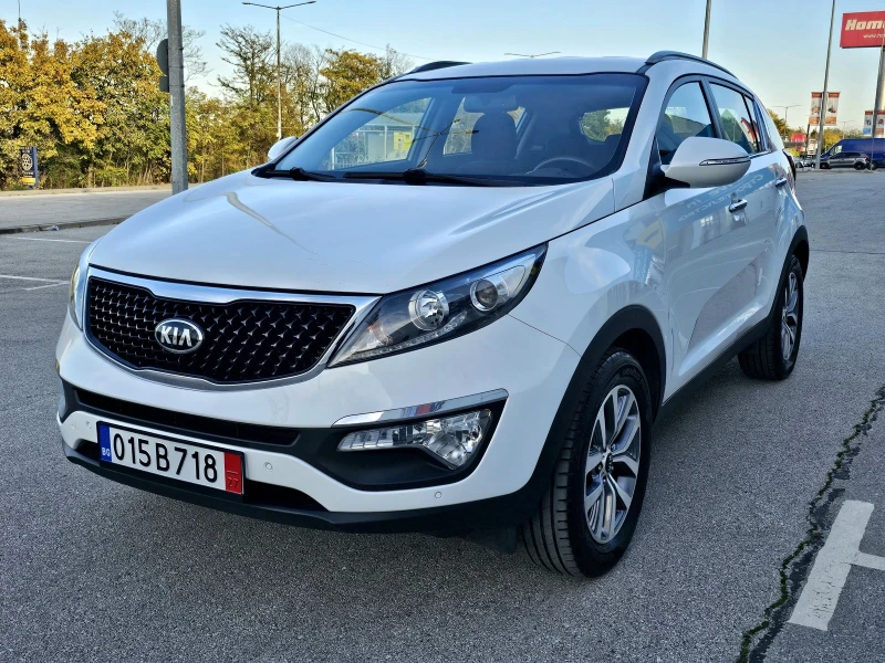 Kia Sportage Фейслифт, Навигация, Led, Камера, Сервизна история, снимка 1 - Автомобили и джипове - 47739111