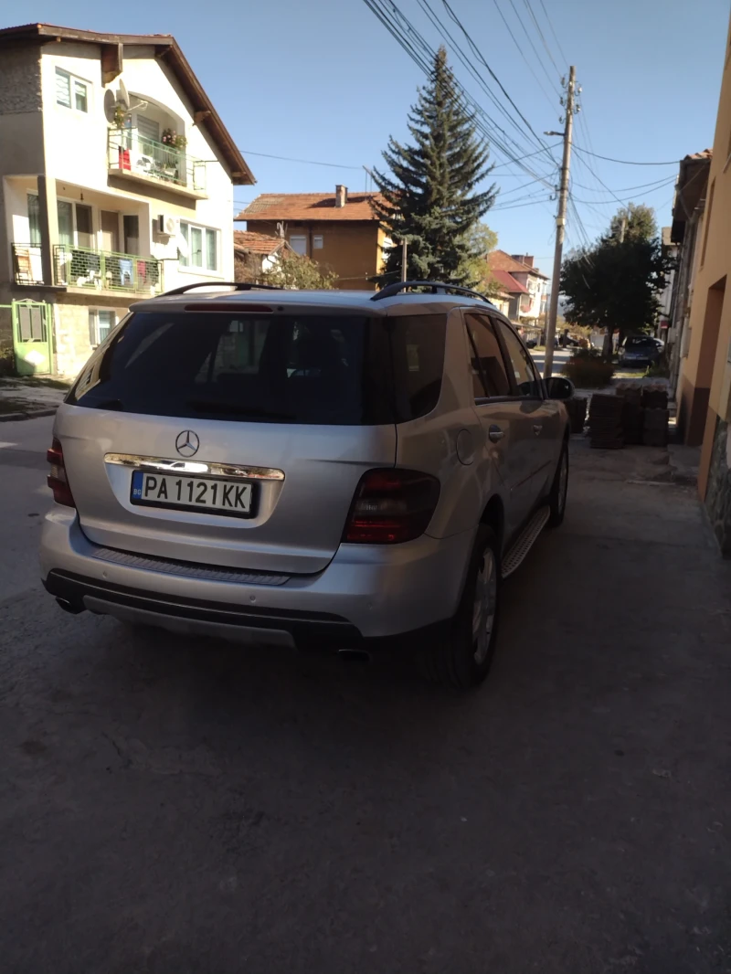 Mercedes-Benz ML 320, снимка 9 - Автомобили и джипове - 48760326