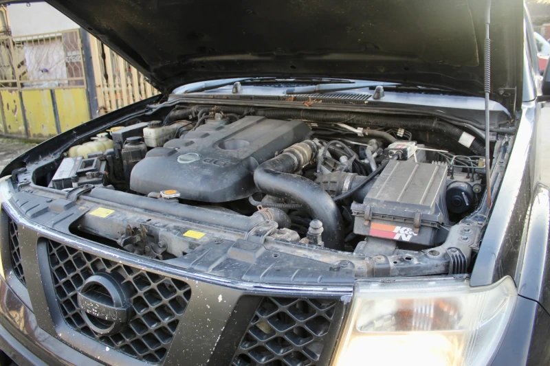 Nissan Navara, снимка 10 - Автомобили и джипове - 52893135