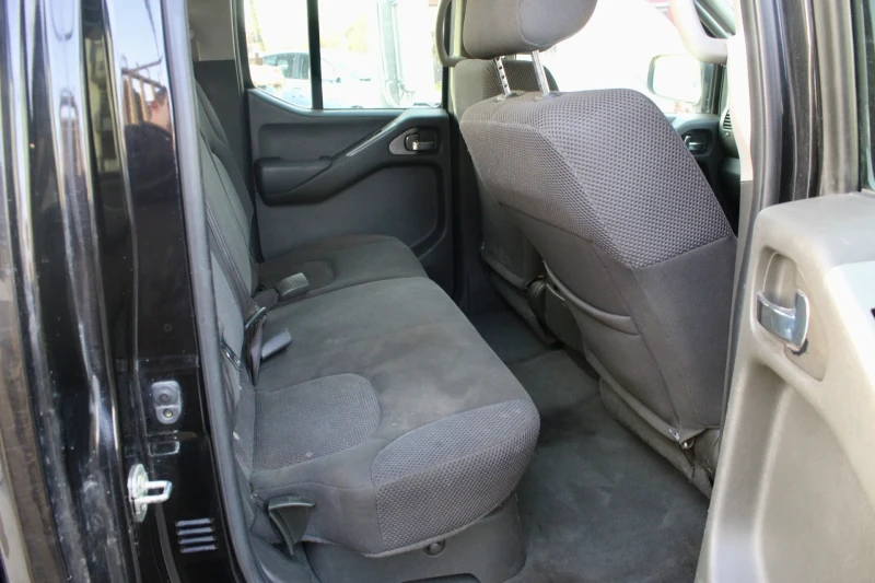 Nissan Navara, снимка 7 - Автомобили и джипове - 52893135