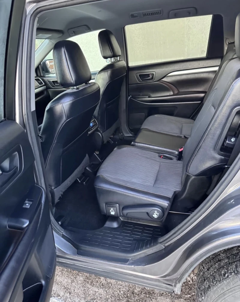 Toyota Highlander ПЕРФЕКТЕН ЗА ГАЗ * * ЕДИН СОБСТВЕНИК * * CARFAX * , снимка 10 - Автомобили и джипове - 53128625