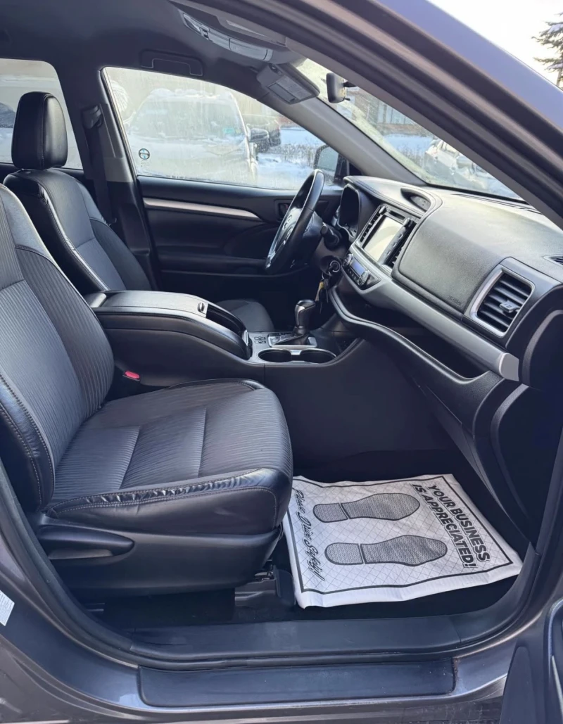 Toyota Highlander ПЕРФЕКТЕН ЗА ГАЗ * * ЕДИН СОБСТВЕНИК * * CARFAX * , снимка 9 - Автомобили и джипове - 53128625