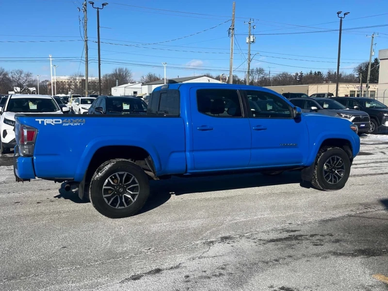 Toyota Tacoma 4x4 Double Cab  CARFAX, снимка 3 - Автомобили и джипове - 53234246