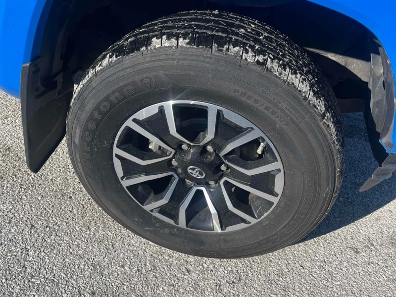 Toyota Tacoma 4x4 Double Cab  CARFAX, снимка 7 - Автомобили и джипове - 53234246