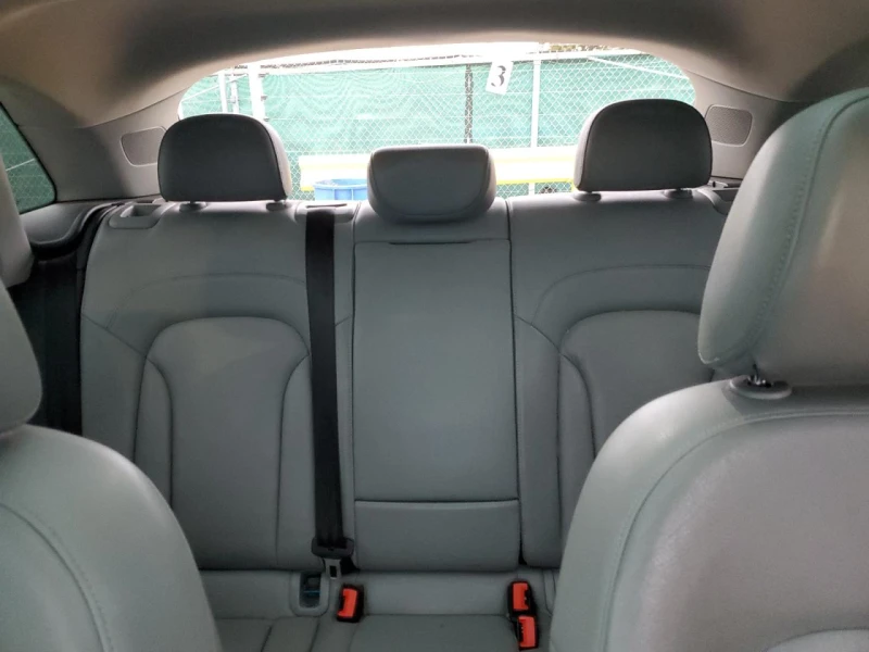 Audi Q3, снимка 10 - Автомобили и джипове - 53384644