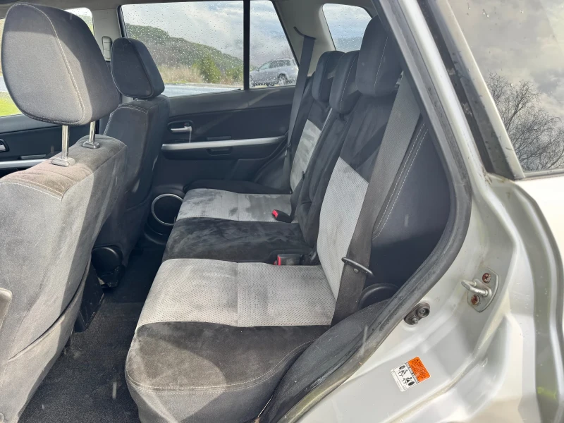 Suzuki Grand vitara 2.0 140HP, снимка 9 - Автомобили и джипове - 53500348