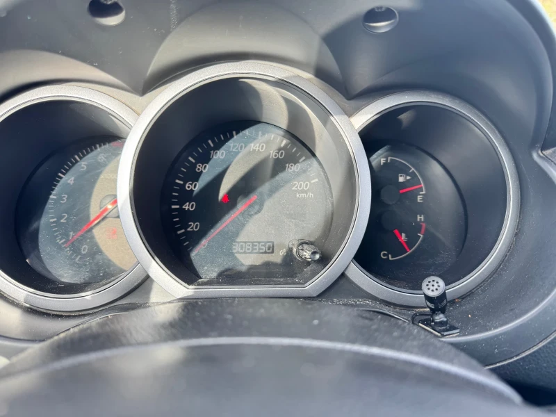 Suzuki Grand vitara 2.0 140HP, снимка 10 - Автомобили и джипове - 53500348