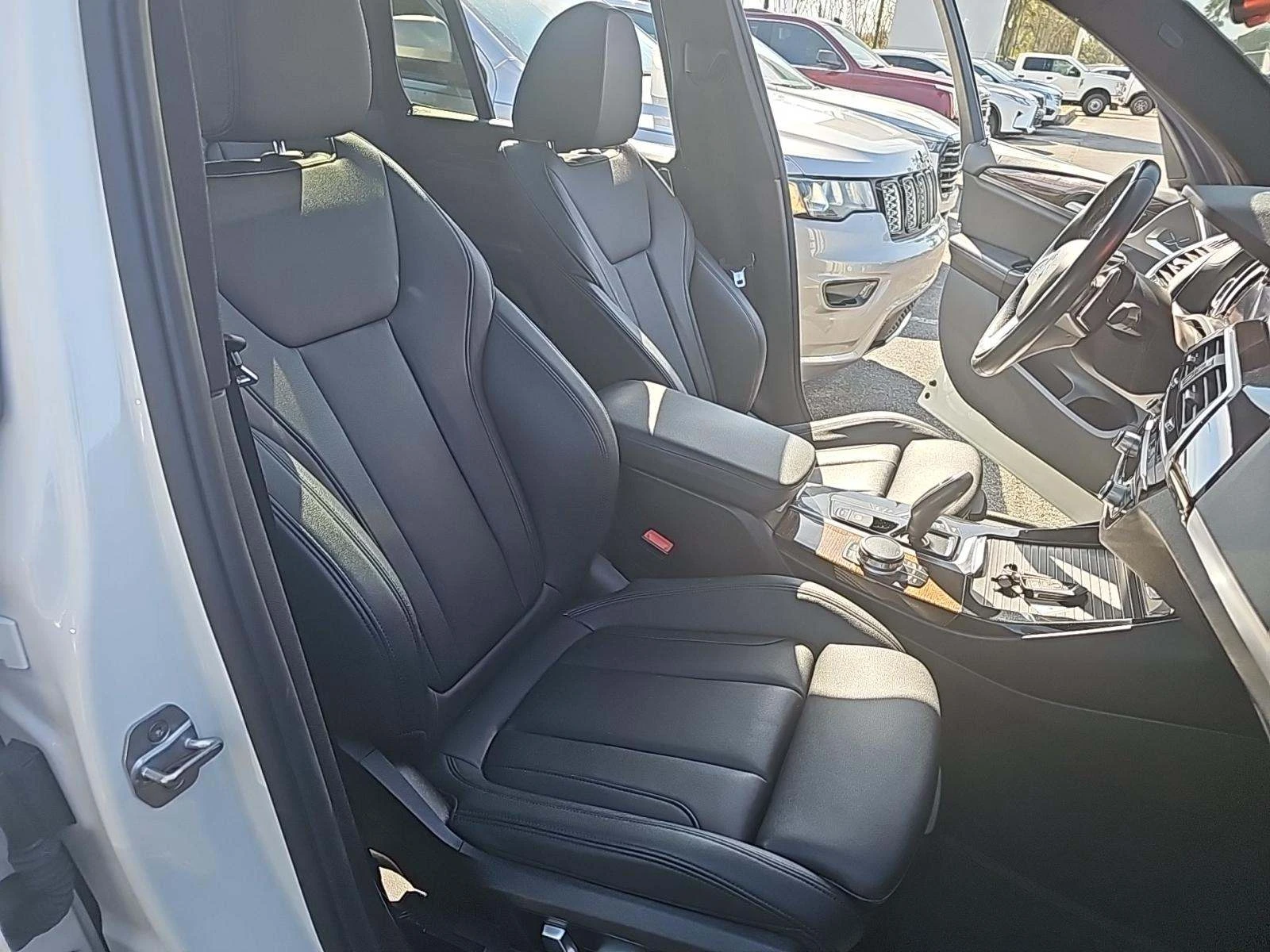 BMW X3 * PANO* KEYLESS* ПОДГРЕВ* MEMORY* BLIND SPOT - изображение 7