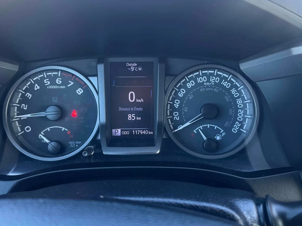 Toyota Tacoma 4x4 Double Cab  CARFAX - изображение 8