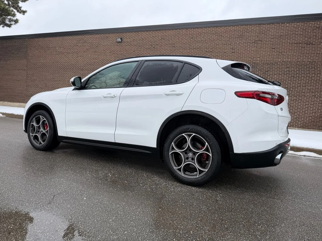 Alfa Romeo Stelvio Sport AWD* HARMAN KARDON* PANORAMA* KEYLESS*  - изображение 9