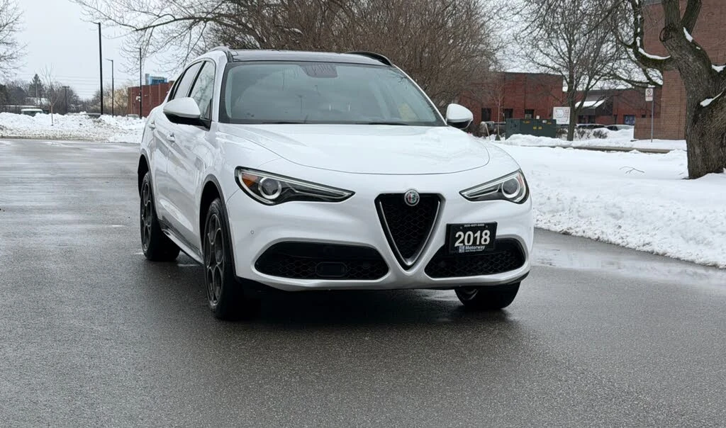 Alfa Romeo Stelvio Sport AWD* HARMAN KARDON* PANORAMA* KEYLESS*  - изображение 3