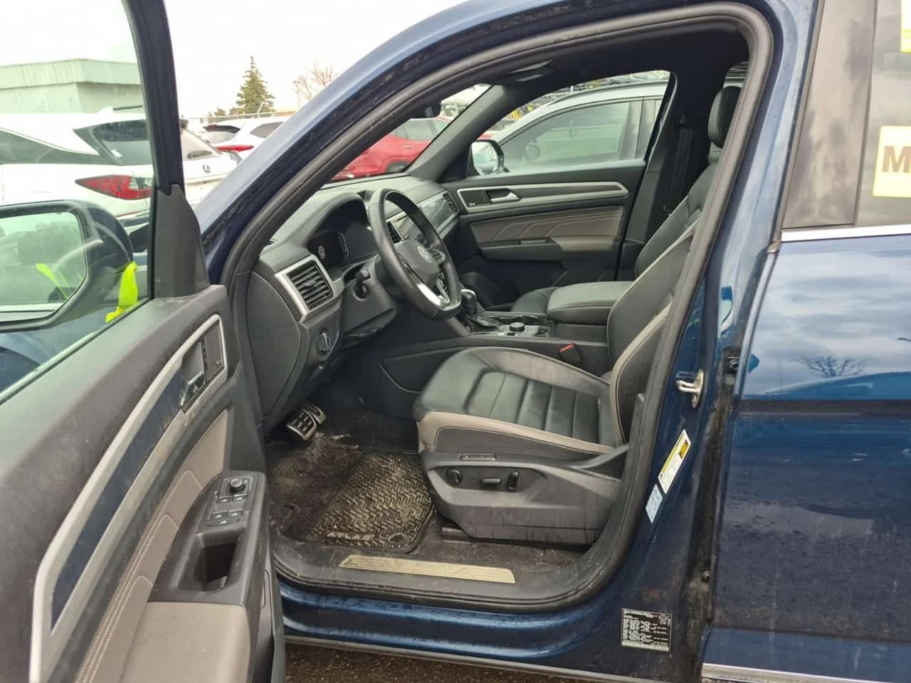 VW Atlas * EXECLINE* 360 КАМЕРА* ОБДУХВАНЕ* ПАНОРАМА* 2 КЛЮ, снимка 5 - Автомобили и джипове - 53948058