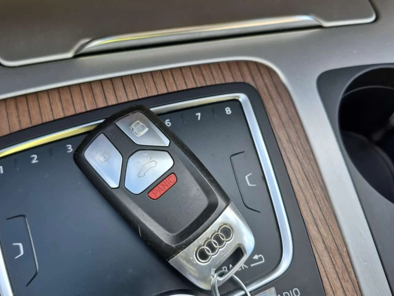 Audi Q7 PRESTIGE| ОБДУХВАНЕ| PANORAMA| CARFAX| 360 KAMEРИ|, снимка 17 - Автомобили и джипове - 54097479