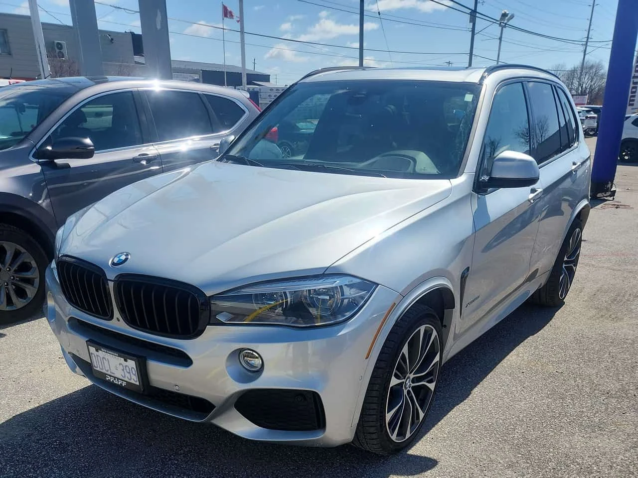 BMW X5  xDrive50i / 360 / Harman Kardon / КЛИП ! 