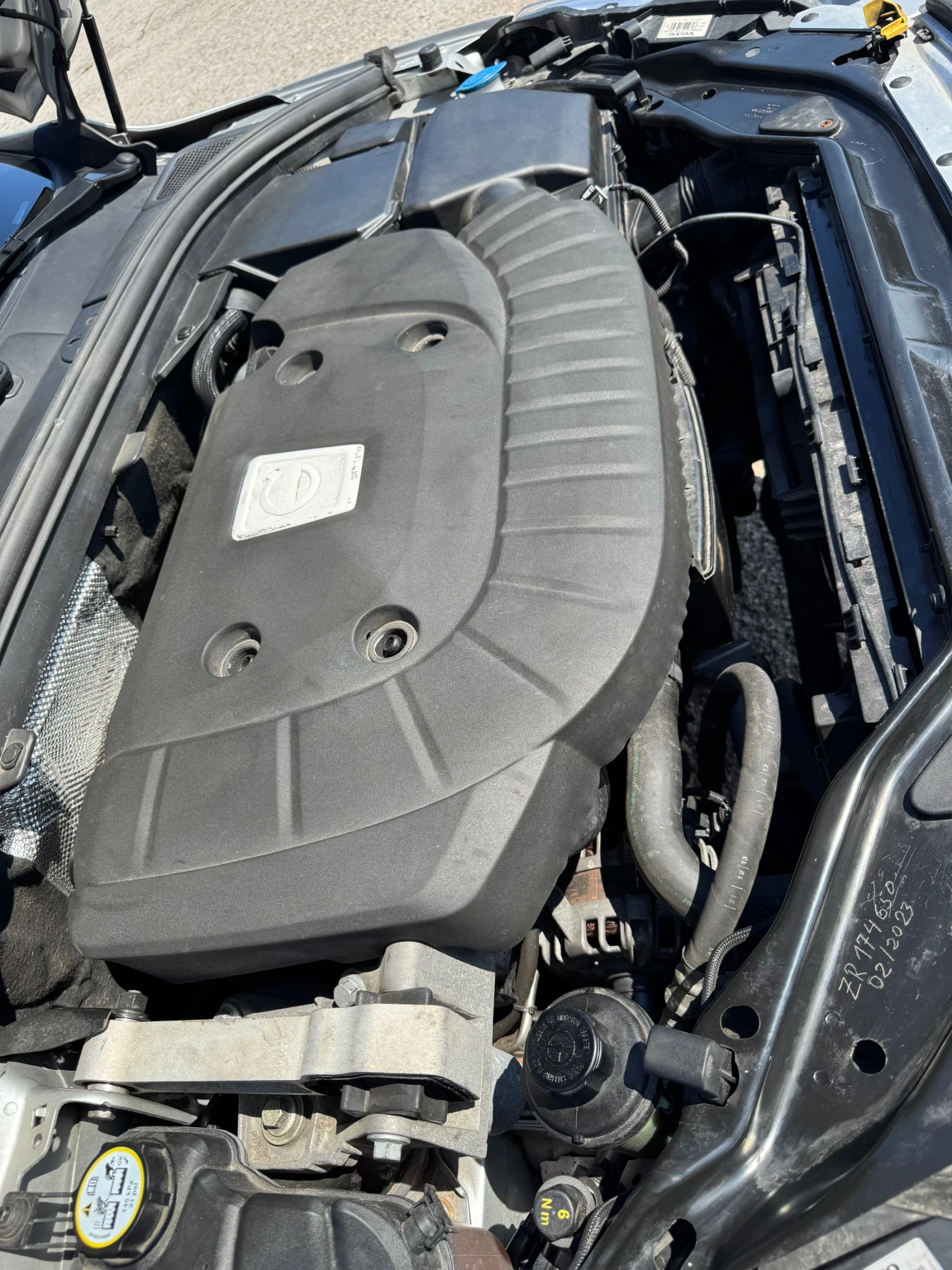 Volvo XC60 D5, снимка 17 - Автомобили и джипове - 54478378