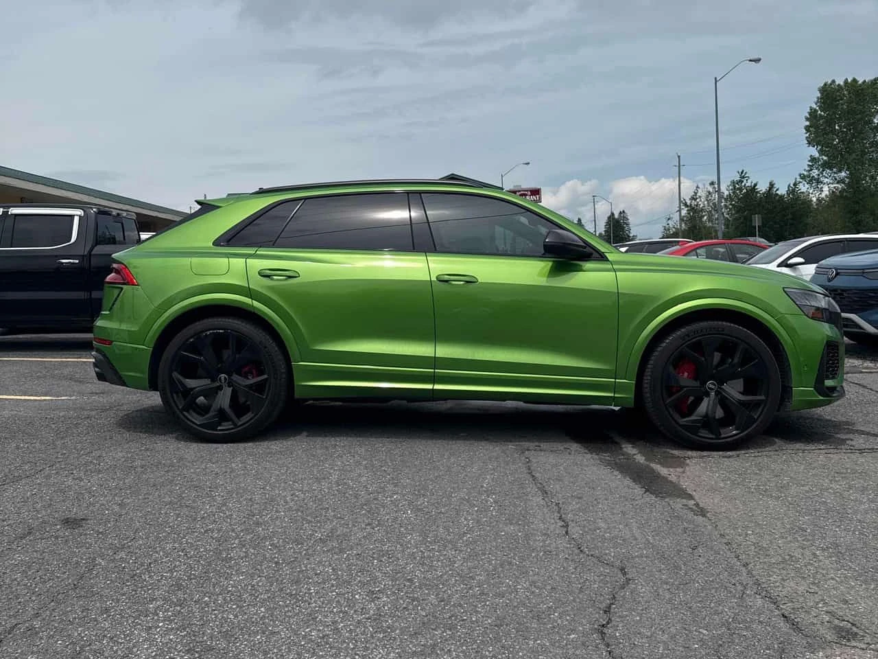 Audi RSQ8 4.0 TFSI quattro * ДИСТРОНИК * МАСАЖИ * ОБДУХВАНЕ, снимка 4 - Автомобили и джипове - 54875791