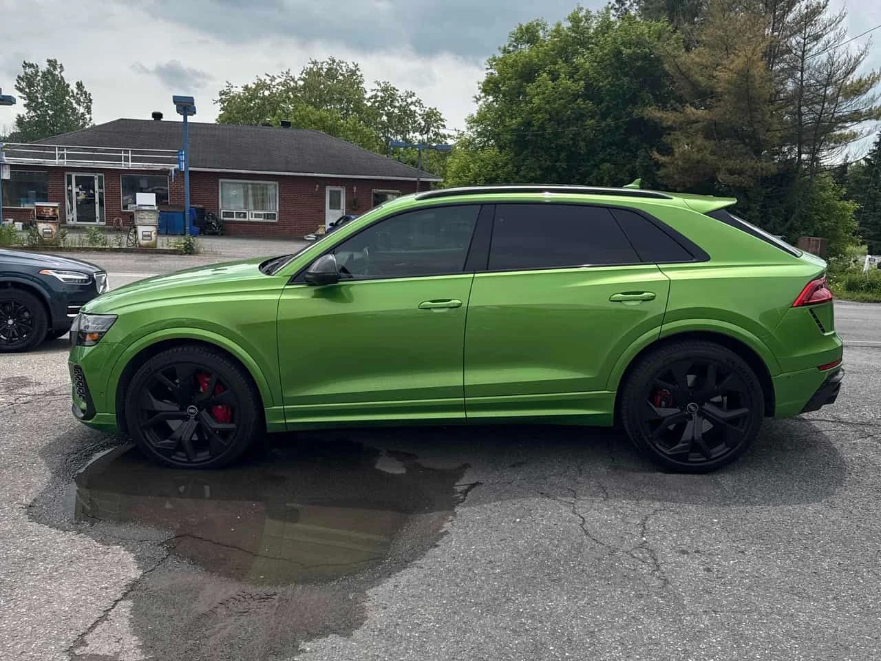 Audi RSQ8 4.0 TFSI quattro * ДИСТРОНИК * МАСАЖИ * ОБДУХВАНЕ, снимка 3 - Автомобили и джипове - 54875791