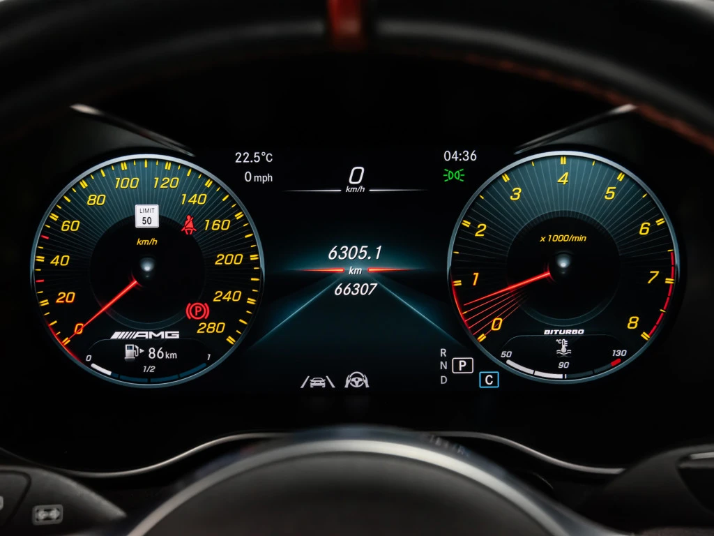Mercedes-Benz GLC 43 AMG DIGITAL DASH | AMG ACTIVE EXHAUST| CARPLAY| DISTRO, снимка 15 - Автомобили и джипове - 55512889