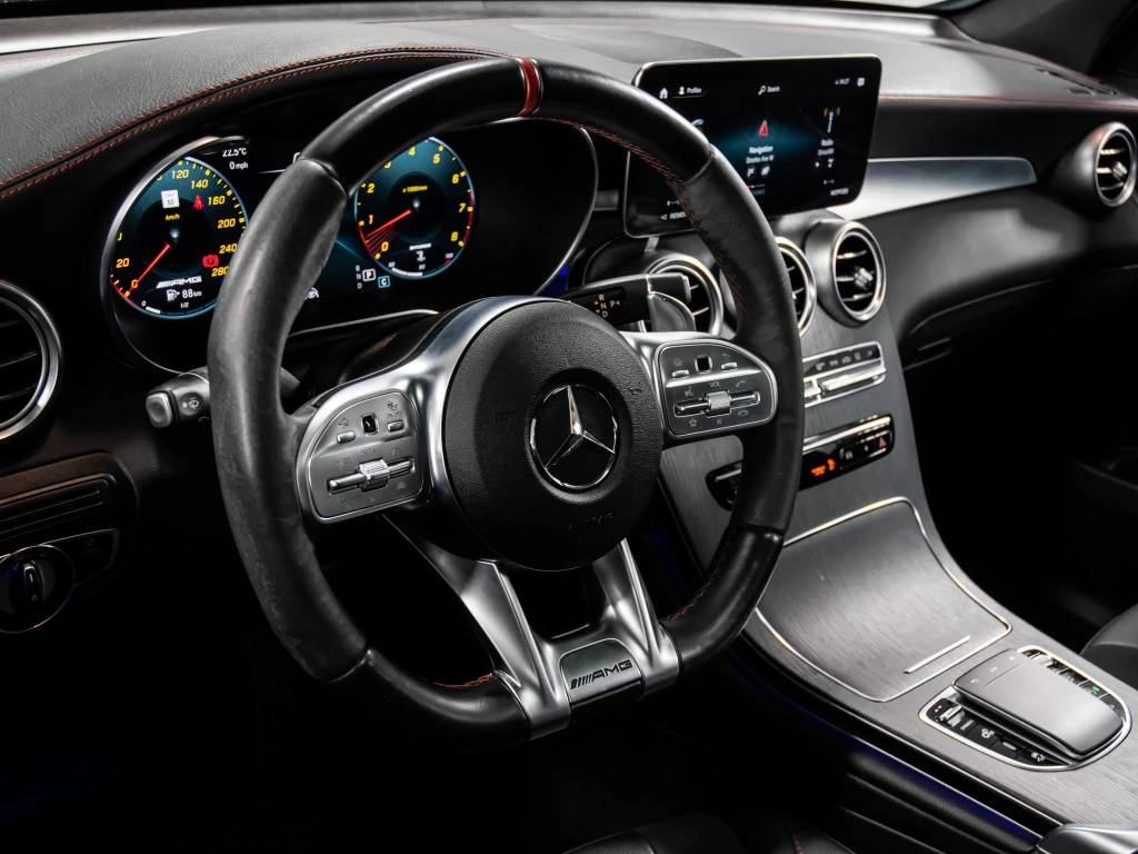 Mercedes-Benz GLC 43 AMG DIGITAL DASH | AMG ACTIVE EXHAUST| CARPLAY| DISTRO, снимка 6 - Автомобили и джипове - 55512889