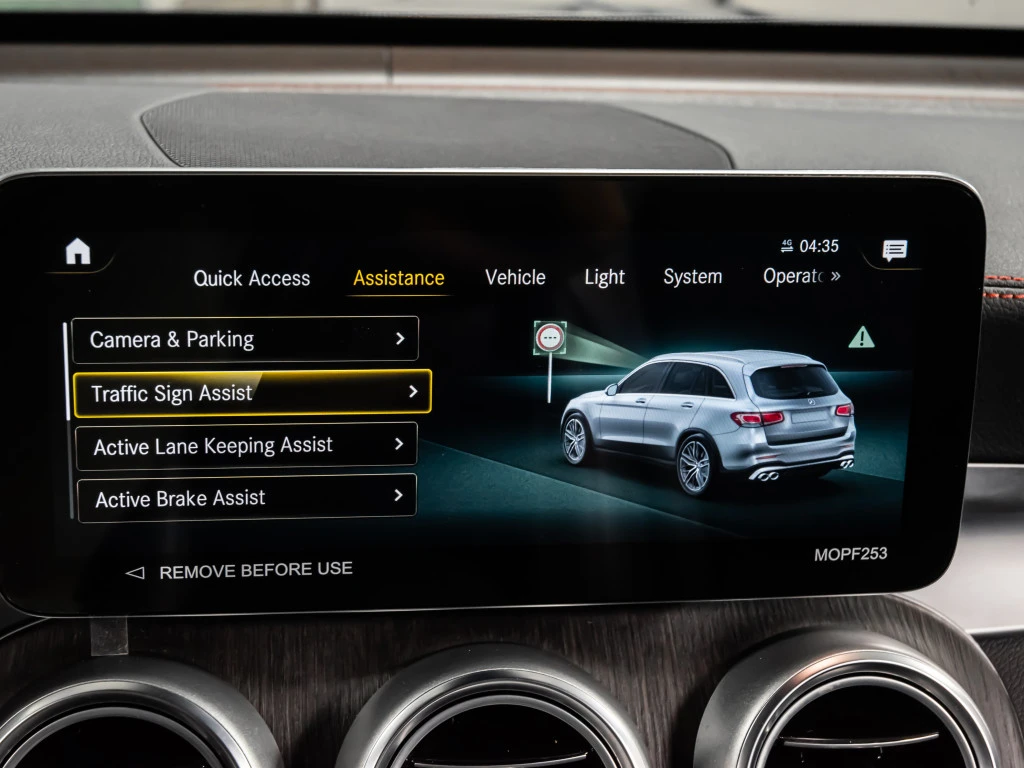 Mercedes-Benz GLC 43 AMG DIGITAL DASH | AMG ACTIVE EXHAUST| CARPLAY| DISTRO, снимка 14 - Автомобили и джипове - 55512889