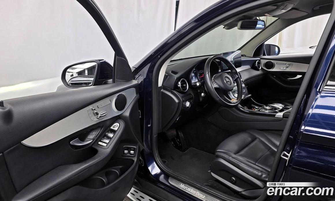 Mercedes-Benz GLC GLC350e 4MATIC, снимка 10 - Автомобили и джипове - 56122804