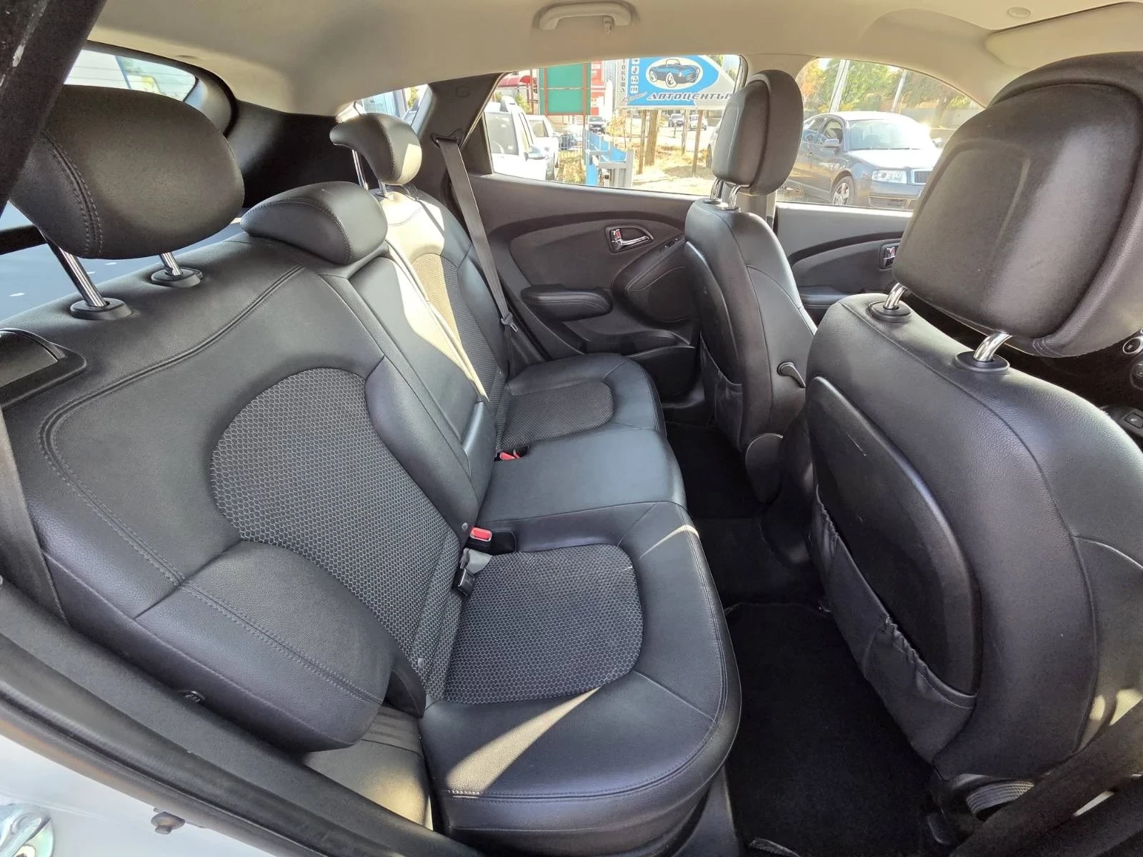 Hyundai IX35, снимка 12 - Автомобили и джипове - 56161977