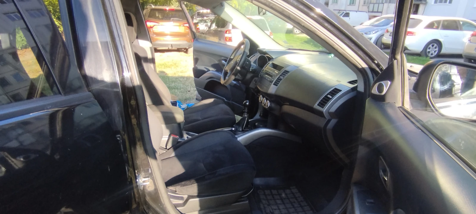 Mitsubishi Outlander 2, снимка 13 - Автомобили и джипове - 56417811
