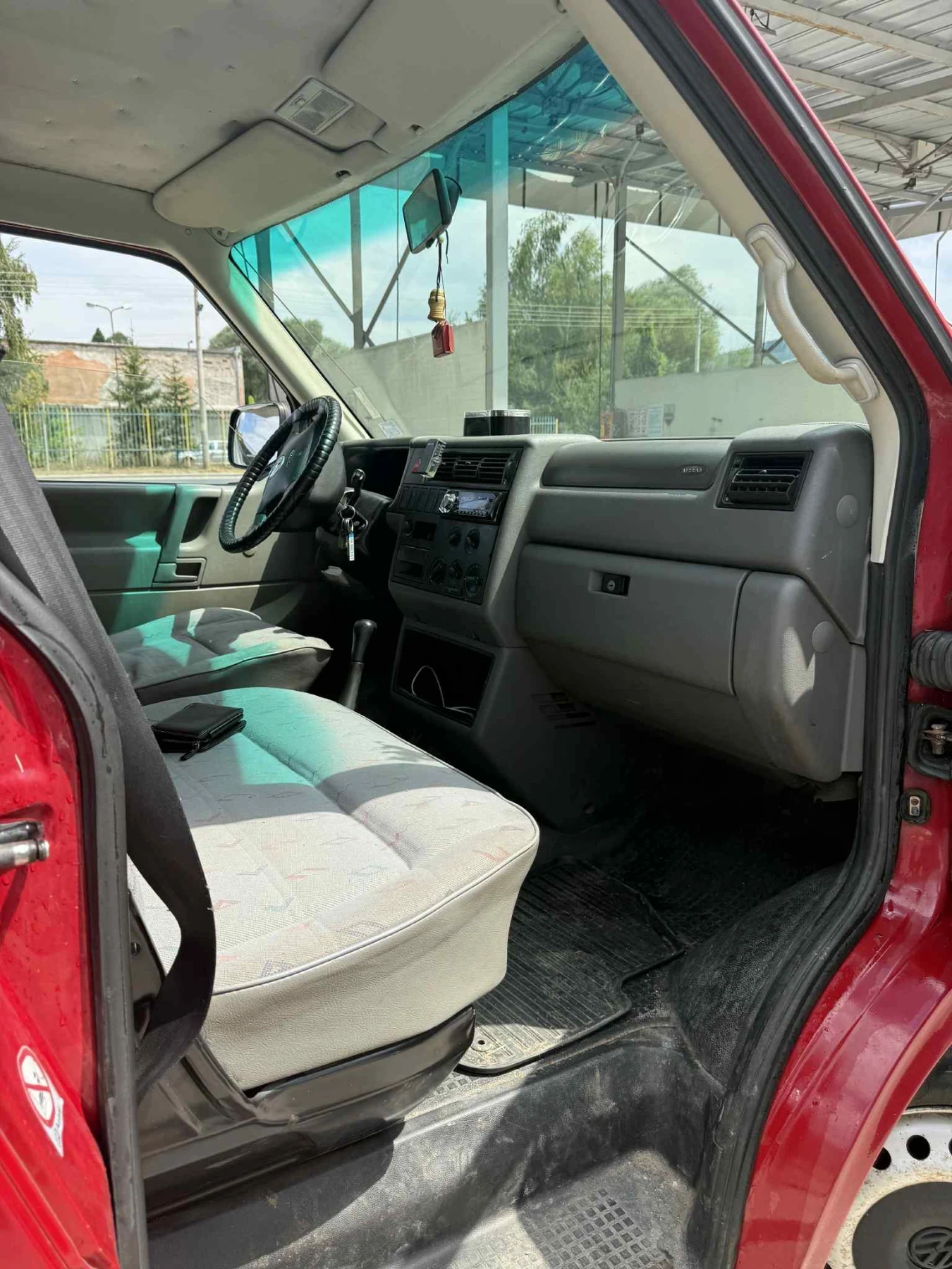 VW Transporter 2.5 - изображение 6