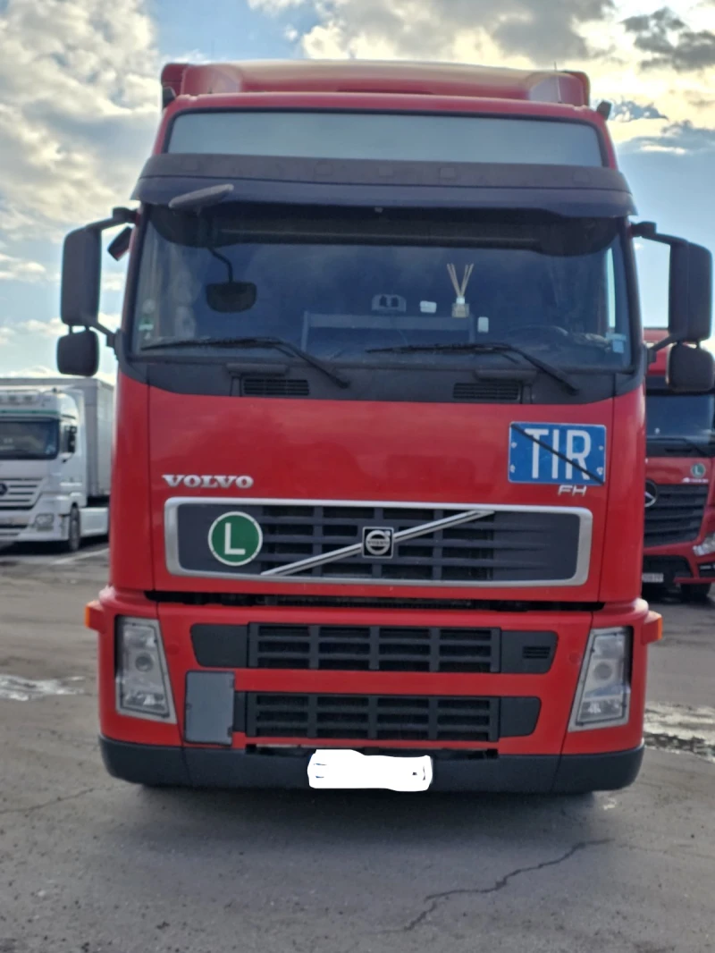 Volvo F12 Хенгер-Дрехарка