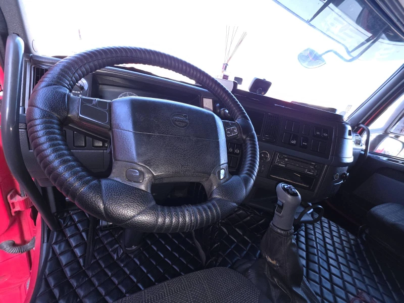 Volvo F12 Хенгер-Дрехарка, снимка 7 - Камиони - 53430102