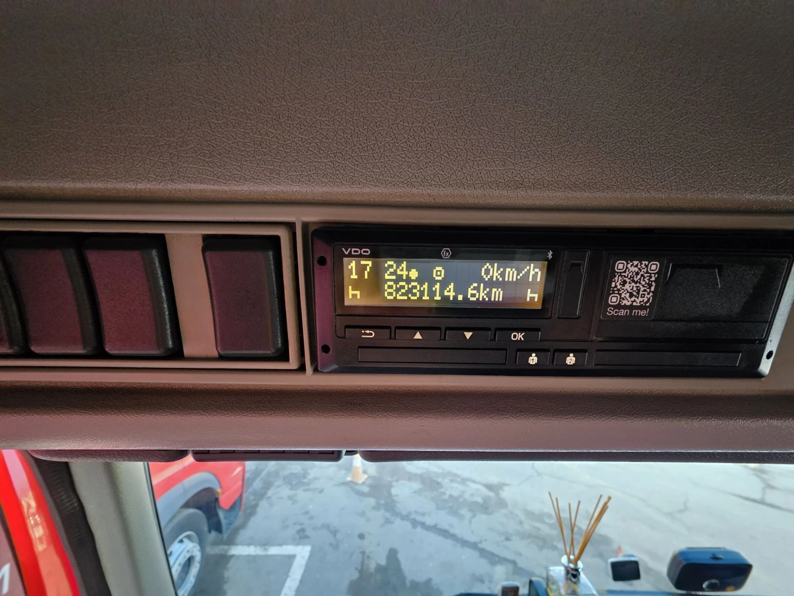 Volvo F12 Хенгер-Дрехарка - изображение 9