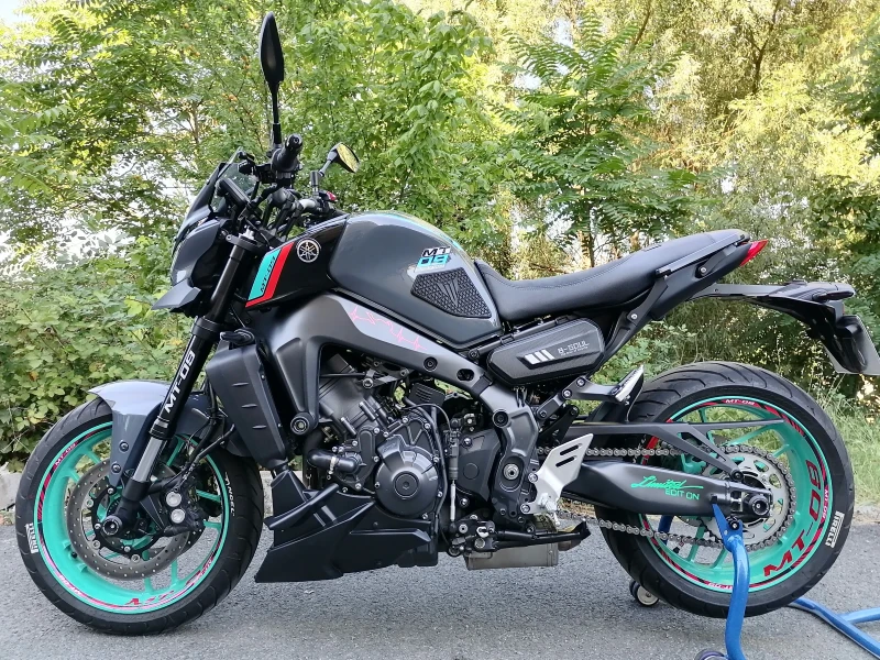 Yamaha Mt-09 MT-09* Шифтър* Като Нов* Pireli НовиГуми, снимка 3 - Мотоциклети и мототехника - 50568093