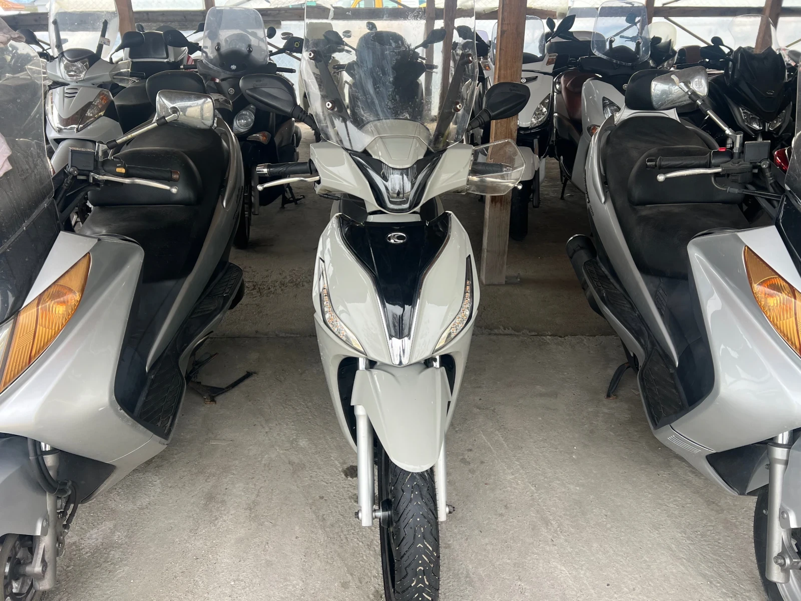 Kymco People ABS Lizing People S, снимка 2 - Мотоциклети и мототехника - 54019574