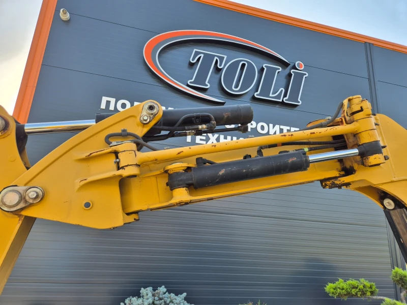 Багер Cat 030SR / ОРИГИНАЛНА БОЯ / ПЕРФЕКТЕН !, снимка 6 - Индустриална техника - 51124121