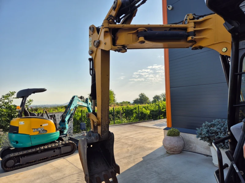 Багер Cat 030SR / ОРИГИНАЛНА БОЯ / ПЕРФЕКТЕН !, снимка 11 - Индустриална техника - 51124121