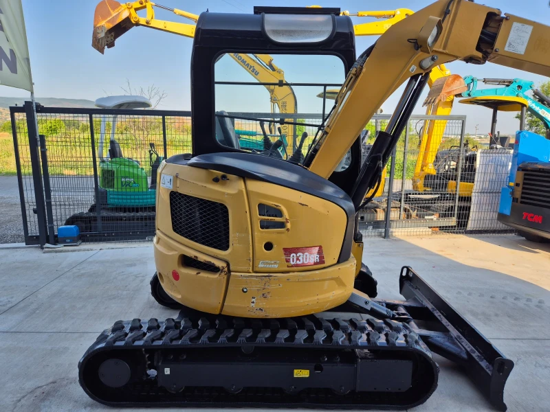 Багер Cat 030SR / ОРИГИНАЛНА БОЯ / ПЕРФЕКТЕН !, снимка 4 - Индустриална техника - 51124121