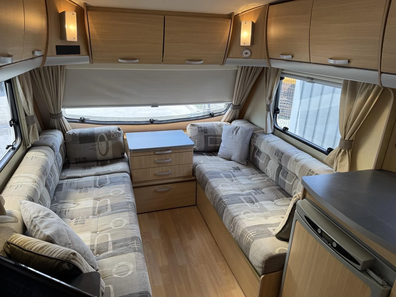 Каравана Hobby SWIFT ALPINE 2 - изображение 5