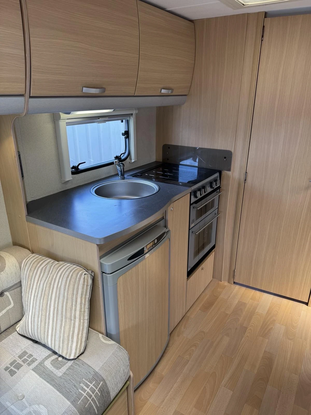 Каравана Hobby SWIFT ALPINE 2 - изображение 8