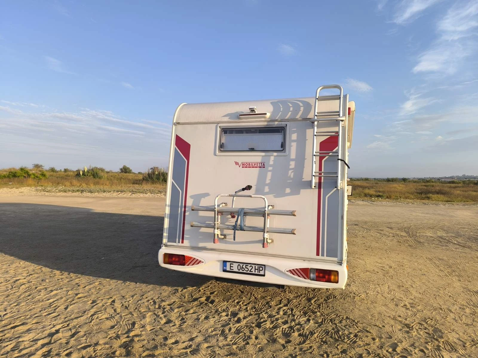 Кемпер Renault Mobilveta, снимка 3 - Каравани и кемпери - 56096589