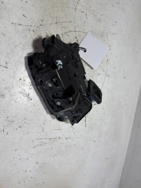����� �� �������� �� ����� (����� �����) 5E0839016A Skoda Octavia