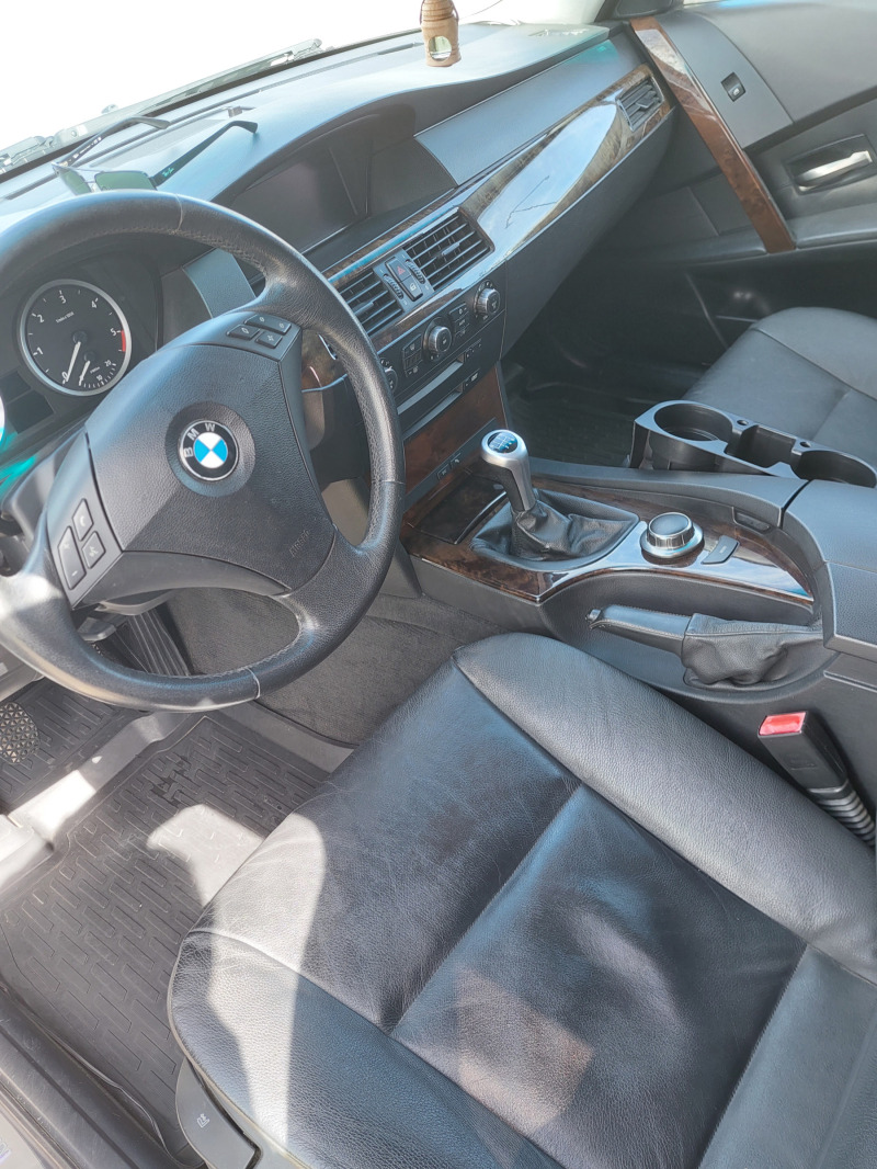 BMW 525, снимка 15 - Автомобили и джипове - 45098603