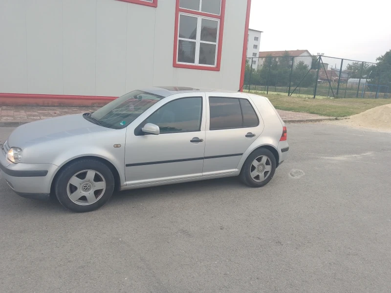 VW Golf Уникален , снимка 1 - Автомобили и джипове - 47300457