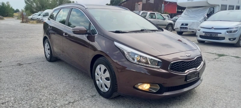 Kia Ceed 1.6GDI/Автомат/190000км/Швейцария/, снимка 2 - Автомобили и джипове - 51411166