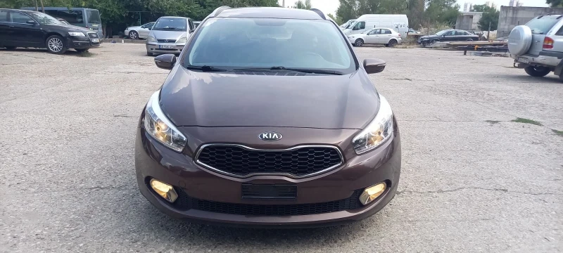 Kia Ceed 1.6GDI/Автомат/190000км/Швейцария/, снимка 3 - Автомобили и джипове - 51411166