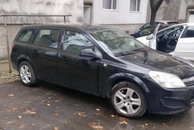 Opel Astra 1.6, снимка 3 - Автомобили и джипове - 52478072