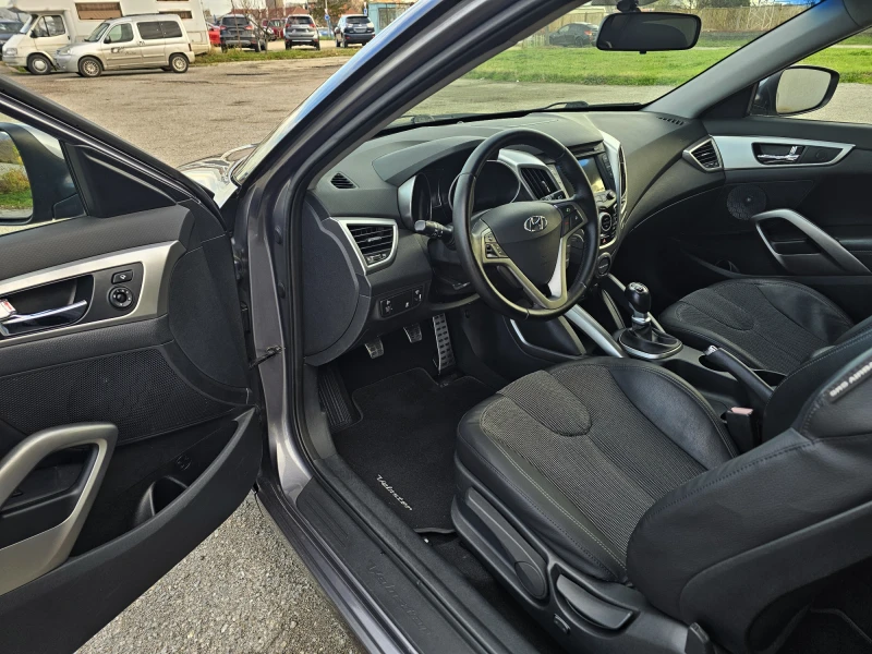 Hyundai Veloster  1.6 GDI SPORT, снимка 9 - Автомобили и джипове - 52552391